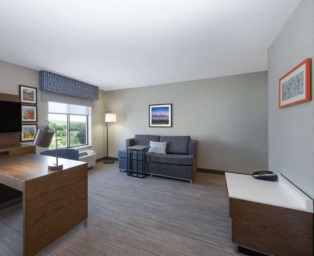Newly Renovated-Hampton Inn & Suites Каспър Стая снимка